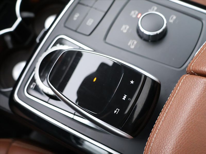 Mercedes-Benz GLS 3,0 350d 190kW AMG 4M CZ DPH - fotka 33 z 42