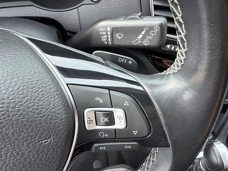 Volkswagen Sharan 2.0 TDI 135 kW Highline 7 míst - fotka 33 z 34