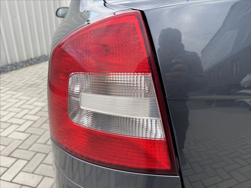 Škoda Octavia 1,8 TSI klima 1.maj. původ ČR - fotka 13 z 50