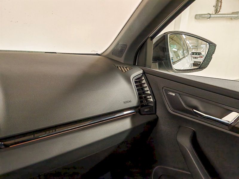 Škoda Karoq (2025) 1.5 TSI 110 kW Sportline - fotka 6 z 31