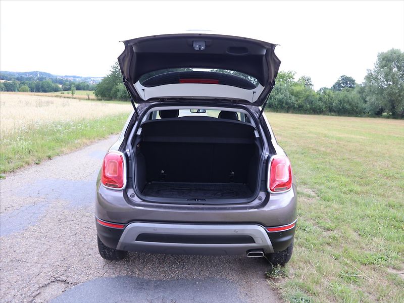 Fiat 500X 2,0 MJet 103kW 4x4 Aut.klima - fotka 9 z 35