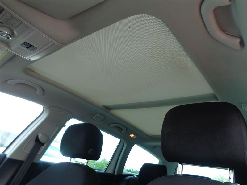 Volkswagen Passat 2,0 - fotka 14 z 17