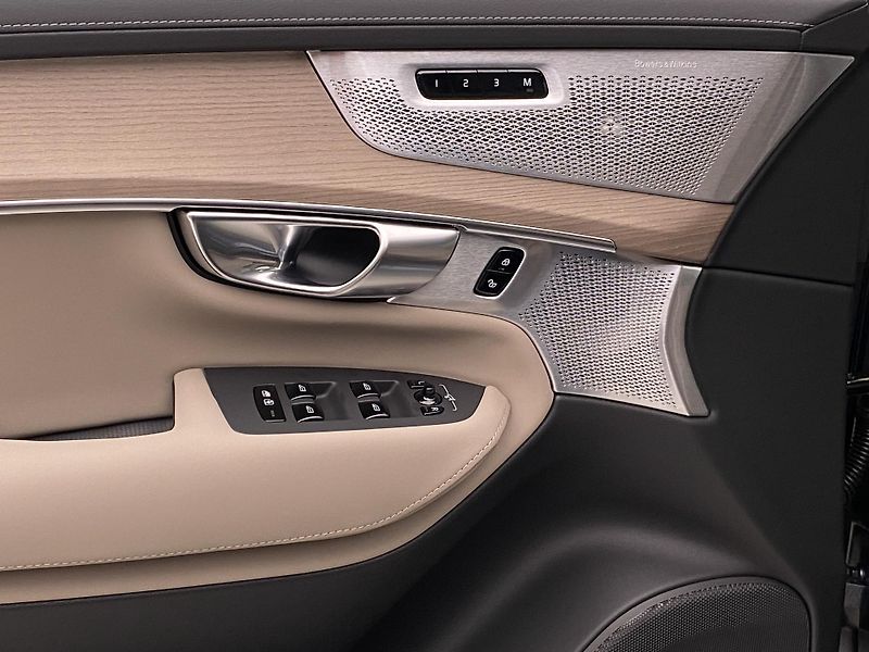 Volvo XC90 (2026) B5 AWD AUT BRIGHT PLUS 7míst - fotka 29 z 71