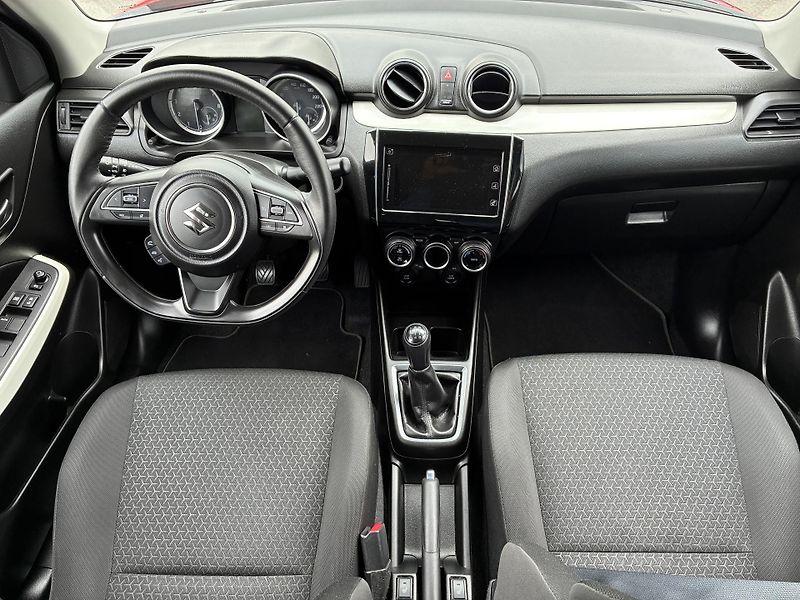Suzuki Swift (2017) 1,0SHVS Elegance * ZÁRUKA * - fotka 7 z 23