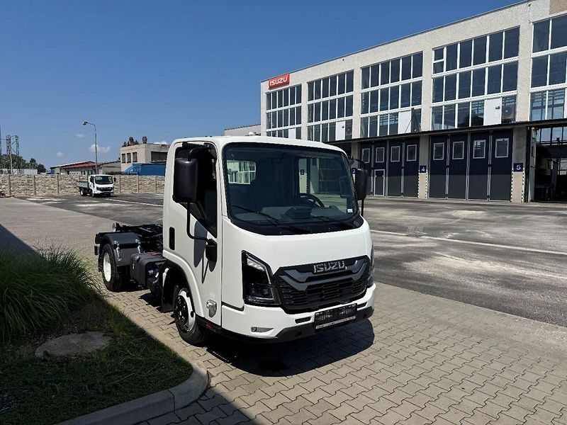 Isuzu M21 (2026) - fotka 2 z 9