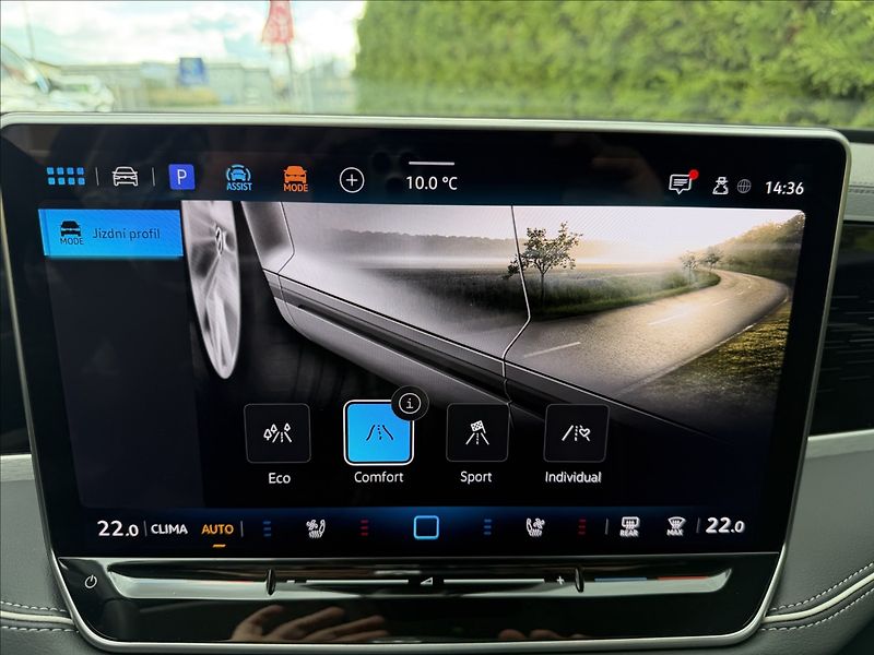 Volkswagen Passat 1.5 eTSI Business/HUD/ERGO - fotka 14 z 28