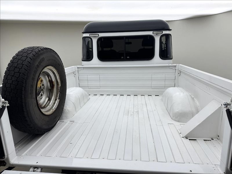 Land Rover Defender 2,5 130 Td5 90kW PO RENOVACI - fotka 44 z 45