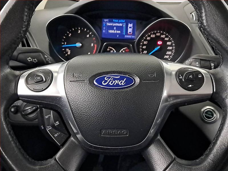 Ford Kuga (2013) 2.0 TDCi, Tempomat - fotka 17 z 18