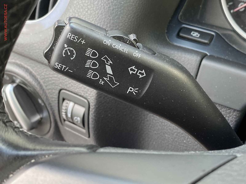 Volkswagen Tiguan (2012) 1.4 TSi, R-Line, bixen, kůže - fotka 14 z 20