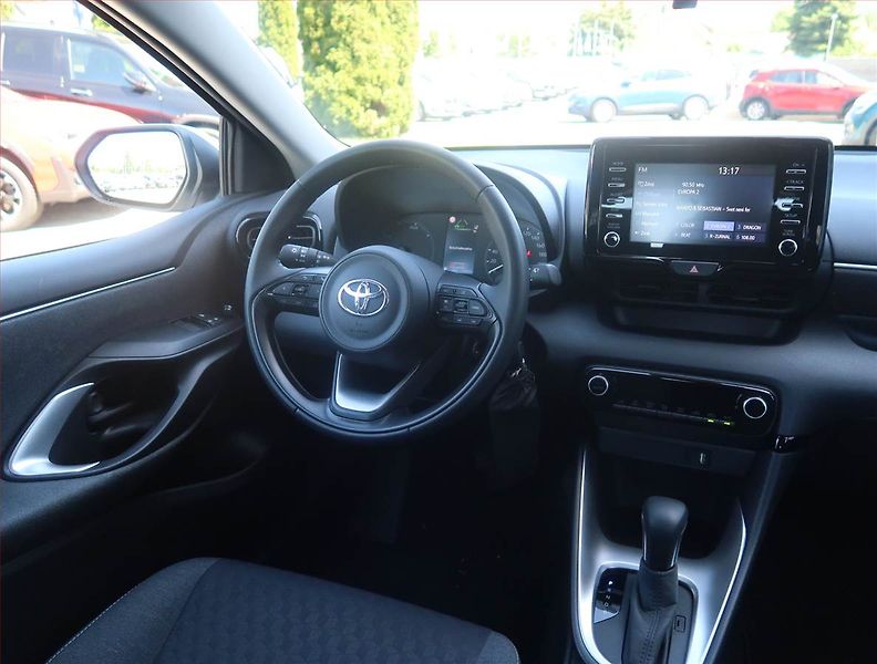 Toyota Yaris (2022) 1.5 VVT-i Hybrid - fotka 7 z 15