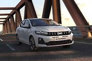 Malý dostupný vůz - Dacia Sandero.