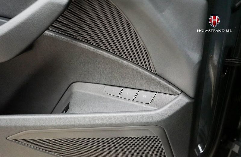Audi Q8 e-tron 50 Q SoH 94% Kam Pano Tažné - fotka 11 z 25