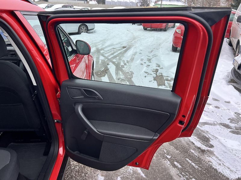Škoda Yeti 1.2TSI 77KW,1MAJ,TZ,KLIMA,CZ - fotka 19 z 41
