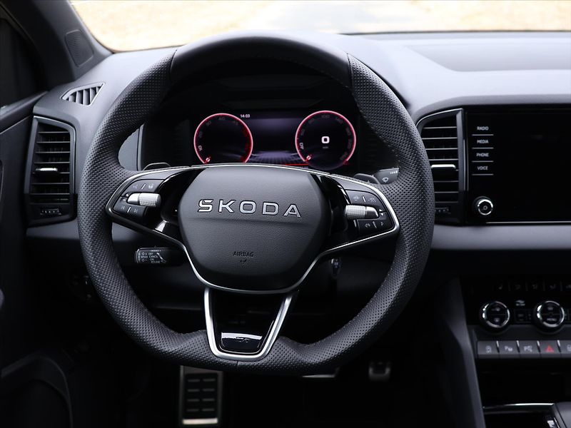 Škoda Karoq 2,0 TDI 4x4 DSG Sportline DPH - fotka 17 z 34