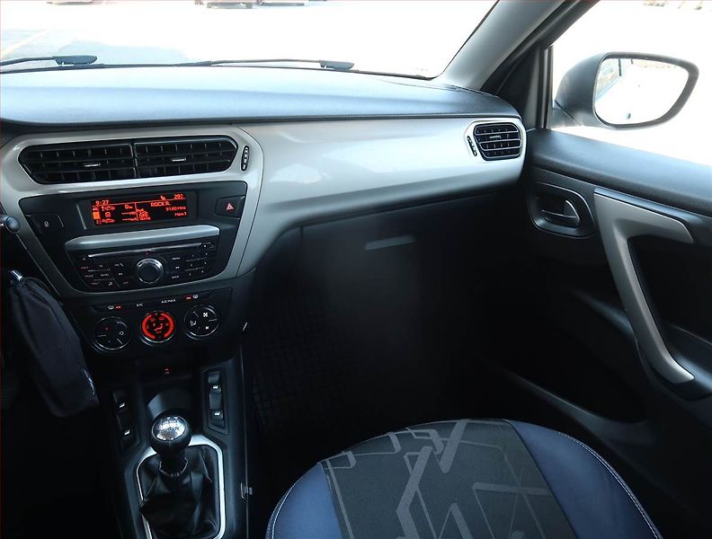Citroën C-Elysée (2016) 1.2 PureTech, Serv.kniha - fotka 8 z 23