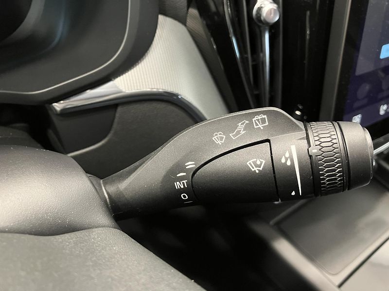 Volvo XC60 T6 AWD Black Edition Plus AT8 - fotka 23 z 40