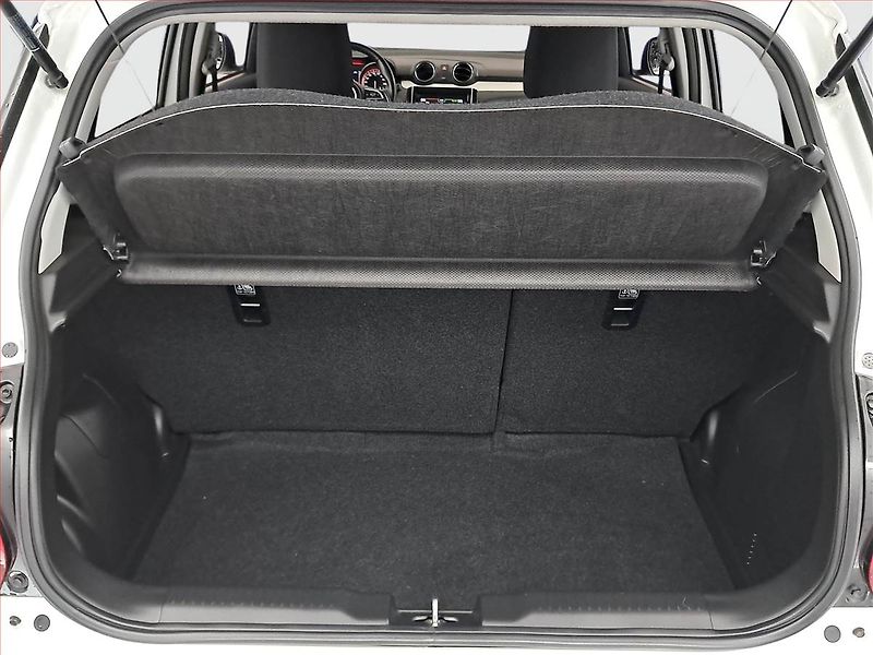 Suzuki Swift (2021) 1.2, 4X4, Serv.kniha - fotka 16 z 16