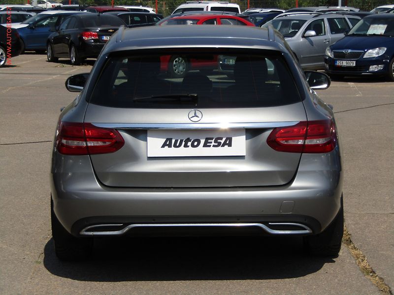 Mercedes-Benz Třídy C (2016) 1.6 CDi C 180d, 1.maj, AT - fotka 5 z 20