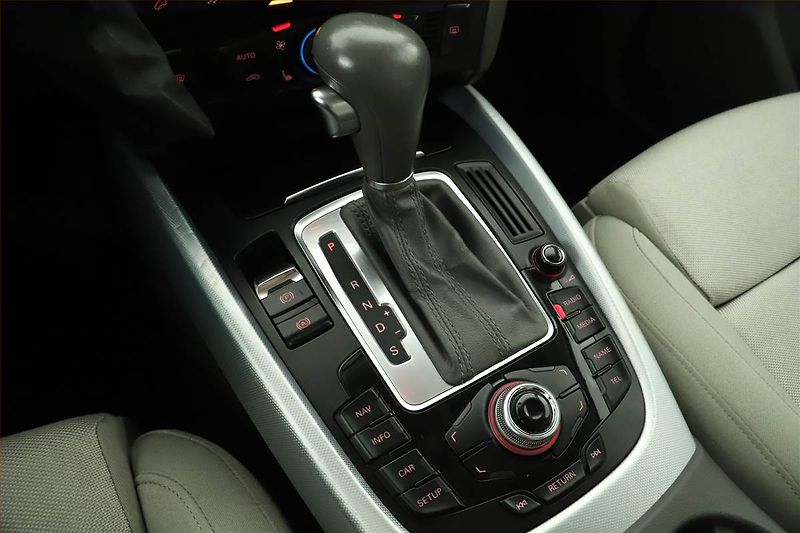 Audi Q5 (2012) Exclusive 3.0 TDI, 4X4 - fotka 10 z 18