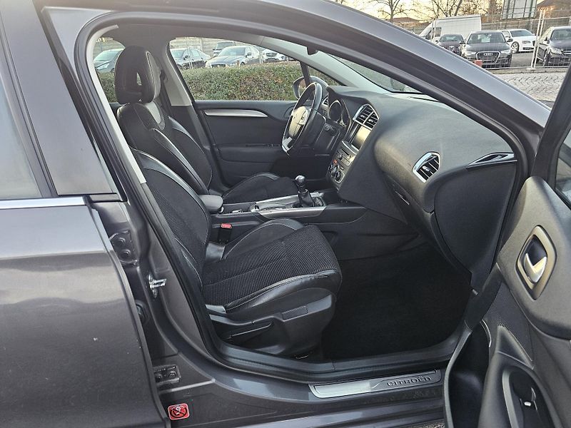 Citroën C4 (2016) 1.2 81kW SHINE,81 000 KM !!! - fotka 34 z 47
