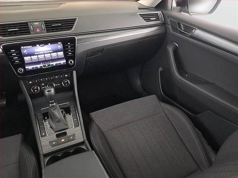 Škoda Superb (2023) Style 2.0 TDI - fotka 8 z 21