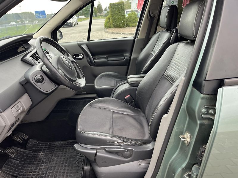 Renault Scénic (2006) 1.9 DCi - fotka 10 z 13