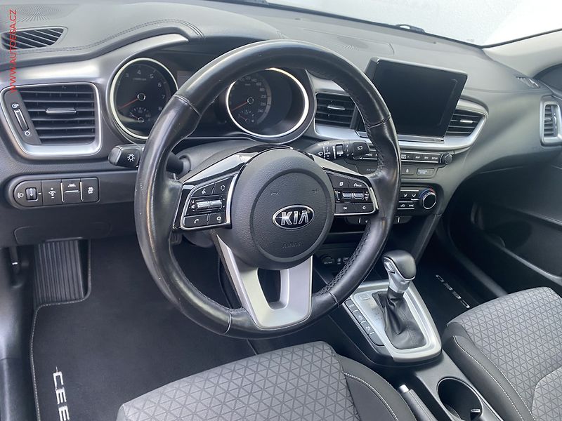 Kia Ceed (2018) 1.4T-GDi, ČR, AT, navi - fotka 12 z 21