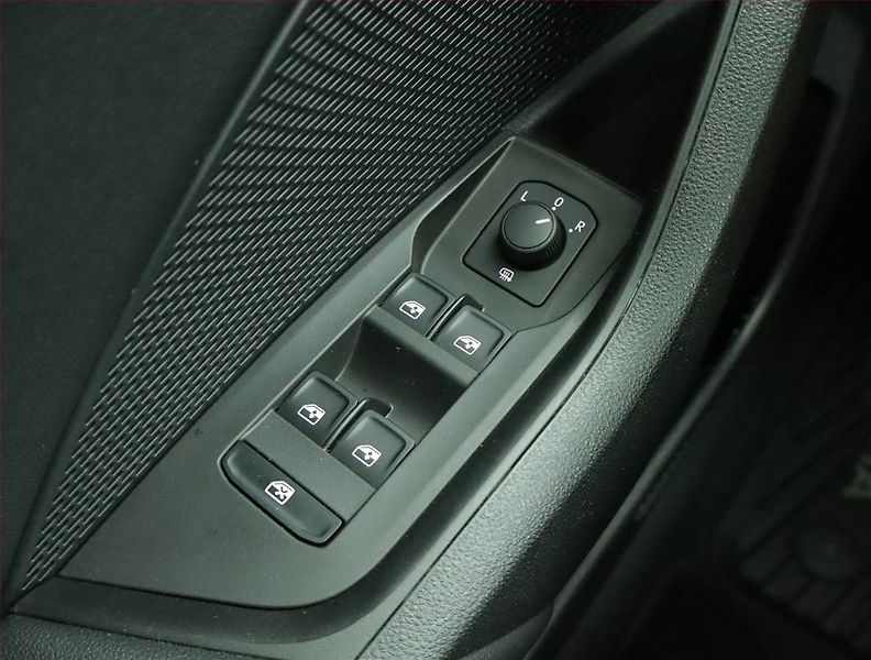 Škoda Octavia (2023) Ambition 2.0 TDI - fotka 15 z 15