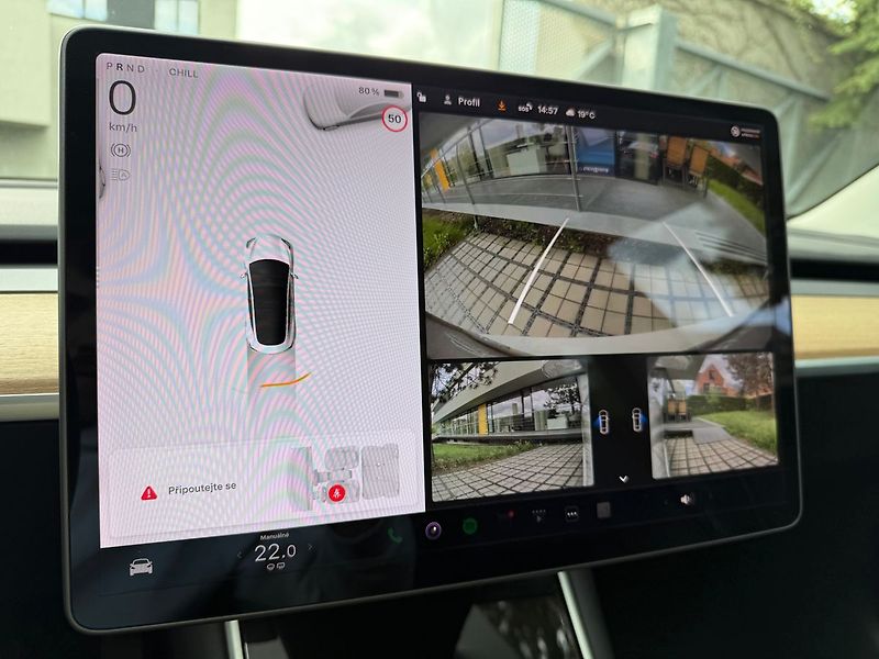 Tesla Model 3 SR Plus REZERVACE - fotka 15 z 39