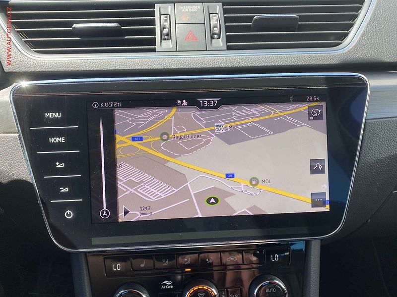 Škoda Superb (2021) 1.5 TSi, Kůže, TZ, navi - fotka 19 z 20