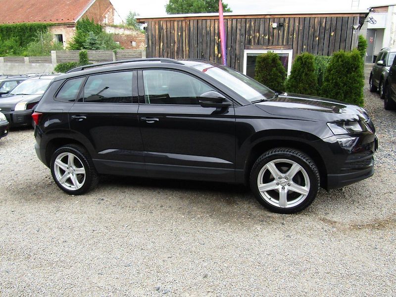 Škoda Karoq (2019) 1.0 TSI 85kW ACC + KAMERA - fotka 8 z 43