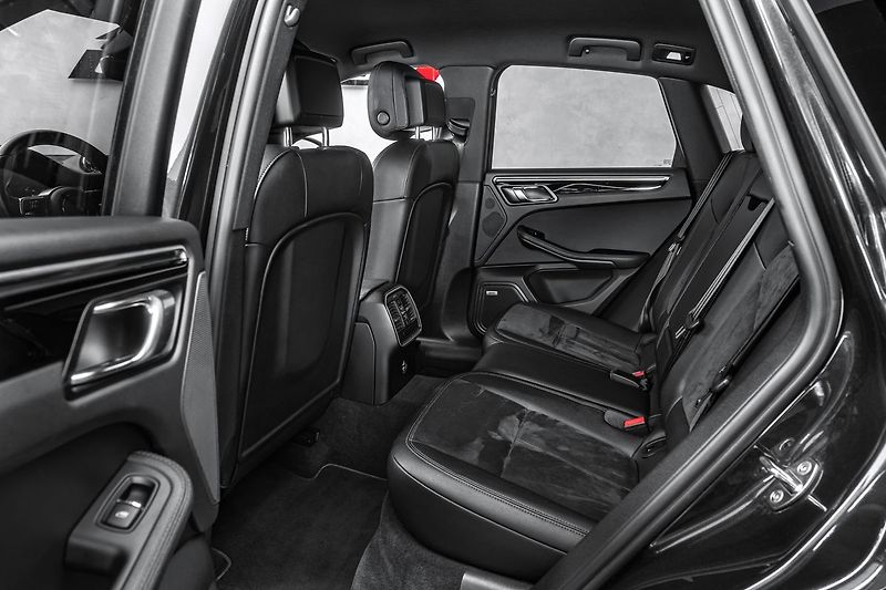 Porsche Macan S Sport Chrono Vzduch - fotka 15 z 23
