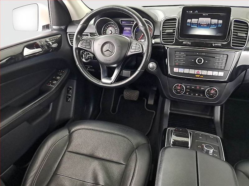 Mercedes-Benz GLE (2018) 350 d - fotka 7 z 22