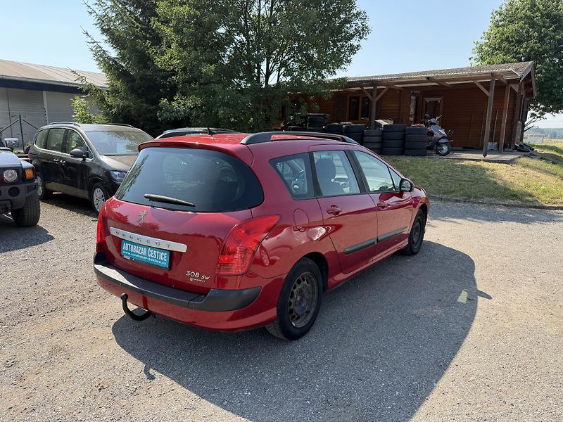 Peugeot 308 1.4i - fotka 6 z 22