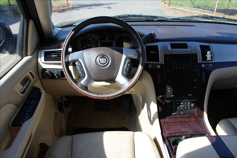 Cadillac Escalade 6,2 V8 6.2i  +LPG, 301 KW, ČR - fotka 13 z 29