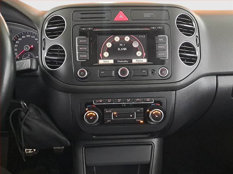 Volkswagen Golf Plus (2011) 1.6 TDI, Navi, Tempomat - fotka 12 z 21