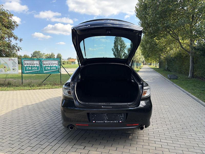 Mazda 6 2.0 Sports-Line - fotka 18 z 31