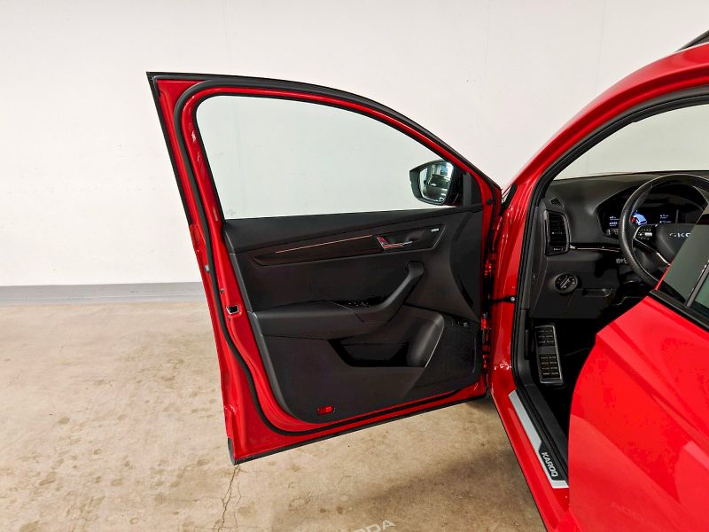 Škoda Karoq (2025) 2.0 TDI 110 kW DSG Sportline - fotka 20 z 30