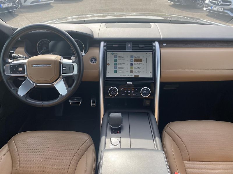 Land Rover Discovery D 300 AWD Dynamic - fotka 9 z 28