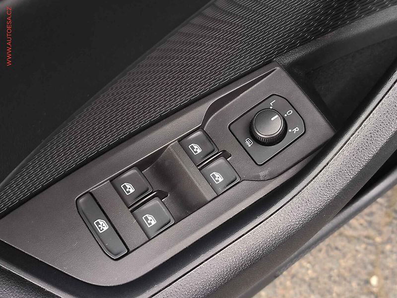 Škoda Octavia (2021) 2.0 TDi, ČR, Ambition, DSG - fotka 24 z 26