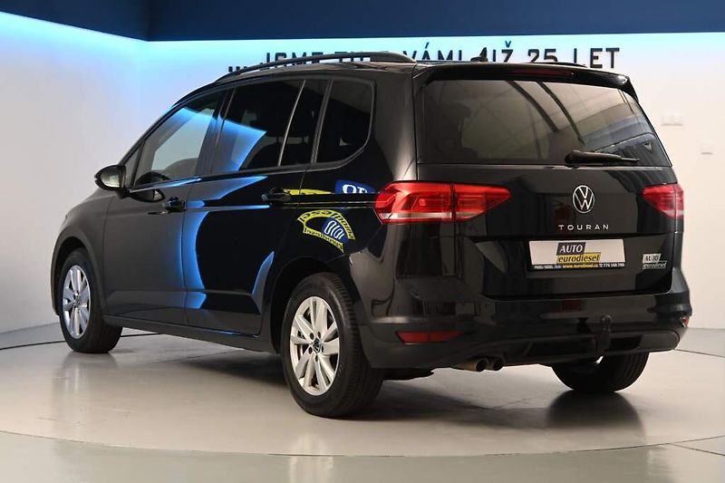 Volkswagen Touran (2023) 2.0 LED DSG ACC Tažné COMFORTL - fotka 7 z 32