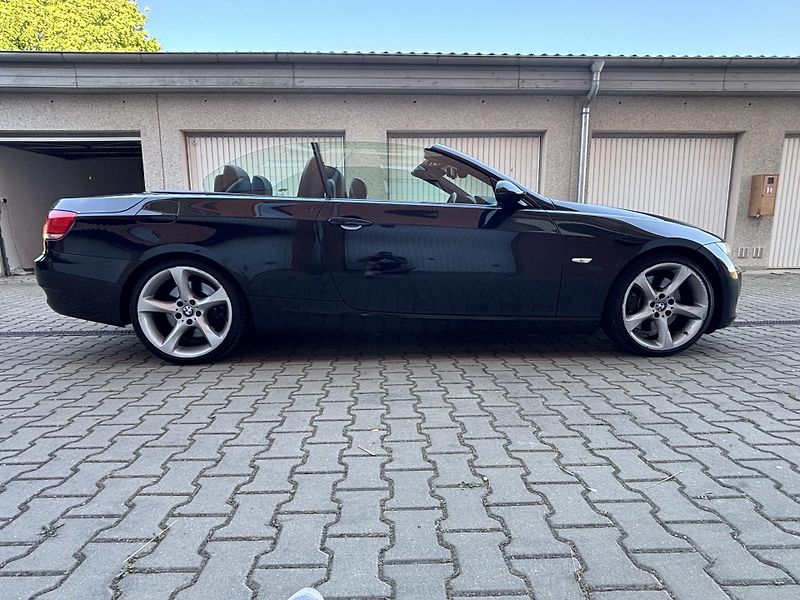 BMW Řada 3 (2008) - fotka 22 z 27