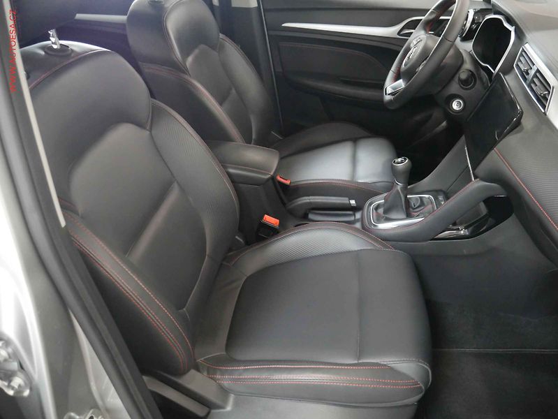 MG ZS (2023) 1.5 i, 1.maj,ČR, servis - fotka 12 z 23