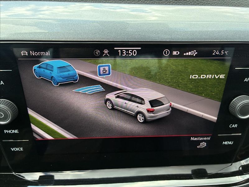 Volkswagen Polo 2,0 GTI,DSG,KAMERA,LED - fotka 24 z 28