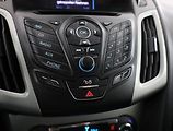 Ford Focus (2014) 1.6 TDCi, Park. senzory - náhled 11