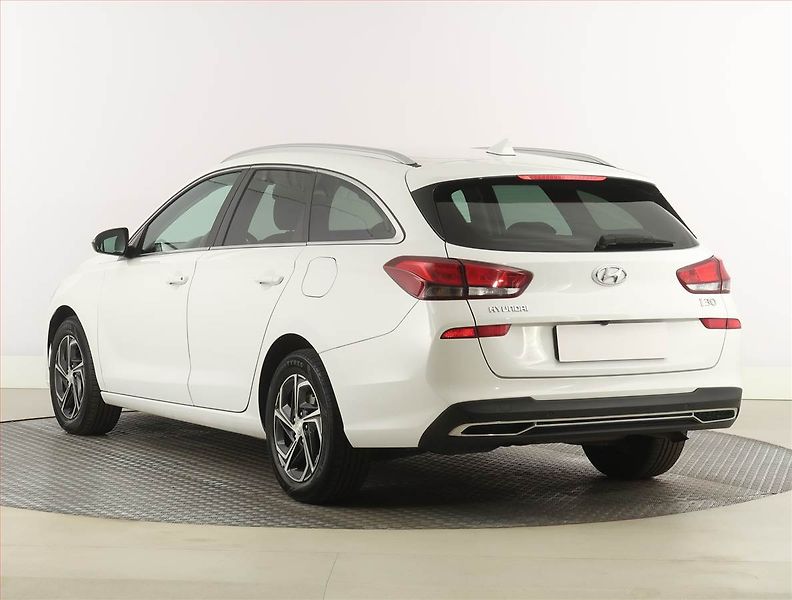 Hyundai i30 (2021) 1.6 CRDi, Automat, ČR,1.maj - fotka 4 z 21