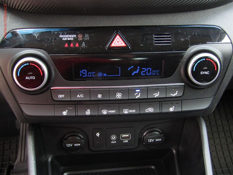 Hyundai Tucson (2020) 1.6 CRDi 4x4, 2.maj,ČR, TZ - fotka 14 z 20