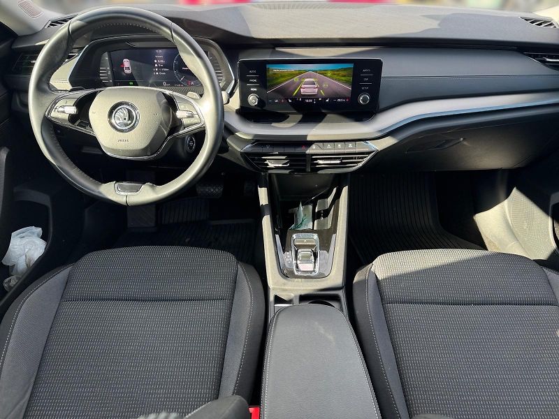 Škoda Octavia (2022) AMBITION 1.5e-TEC 110kW CZ DPH - fotka 9 z 11