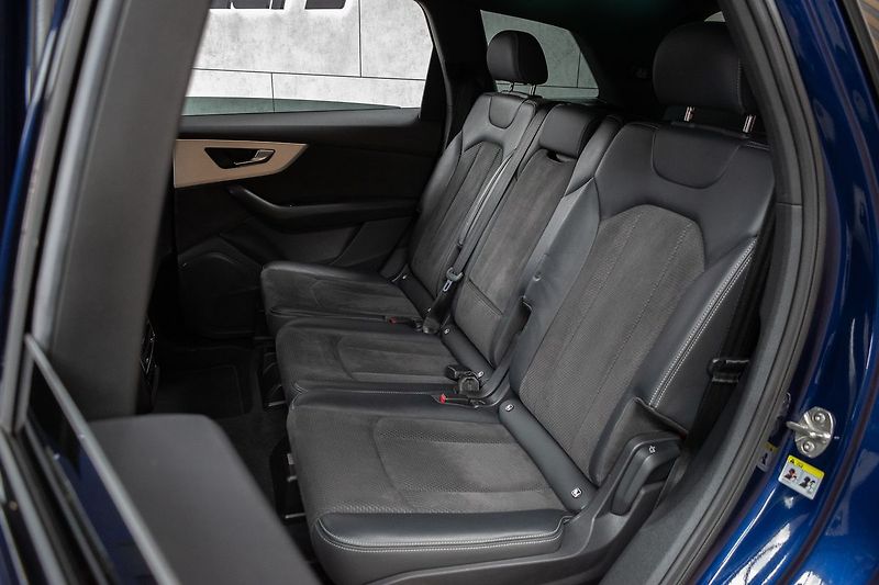 Audi Q7 50 TDI S-LINE*TAŽNÉ*AIR*7.MÍST - fotka 11 z 51