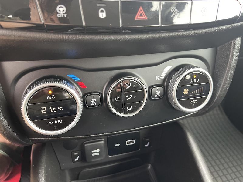 Fiat Tipo 1.0i 74 kW NAVIG-17 ALU-DPH-ČR - fotka 26 z 36